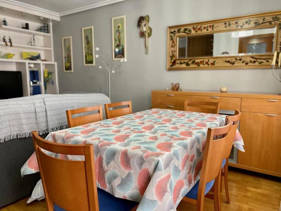 Acogedor Y Centrico Apartamento En Jaca - Wifi Exteriér fotografie